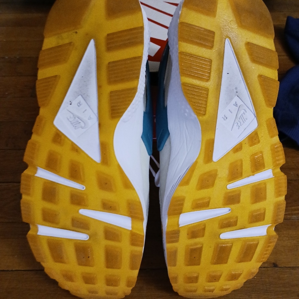 Nike Hurache Run Pa Size11 - image 3